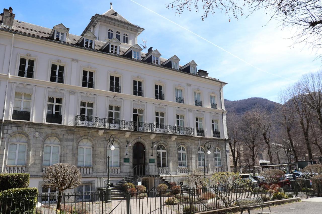 Le Palais D'Etigny Lägenhet Bagnères-de-Luchon Exteriör bild